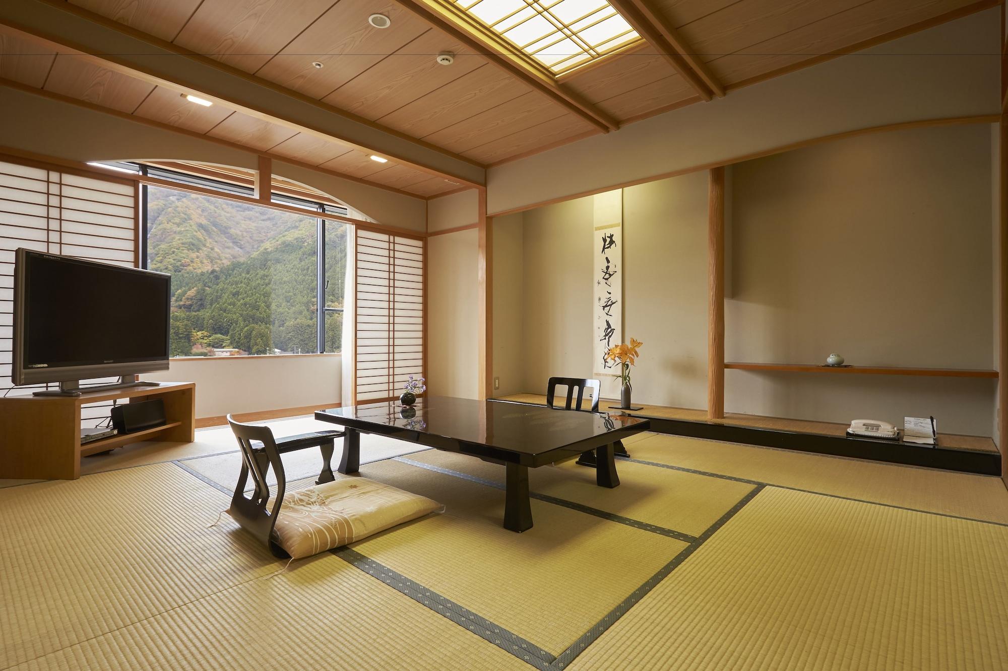 Hotel Kinugawa Onsen Sanraku à Nikkō Extérieur photo