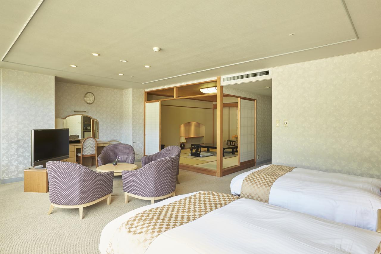 Hotel Kinugawa Onsen Sanraku à Nikkō Extérieur photo
