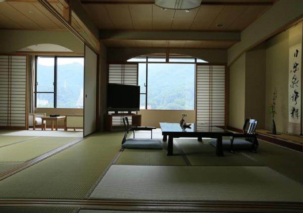 Hotel Kinugawa Onsen Sanraku à Nikkō Extérieur photo