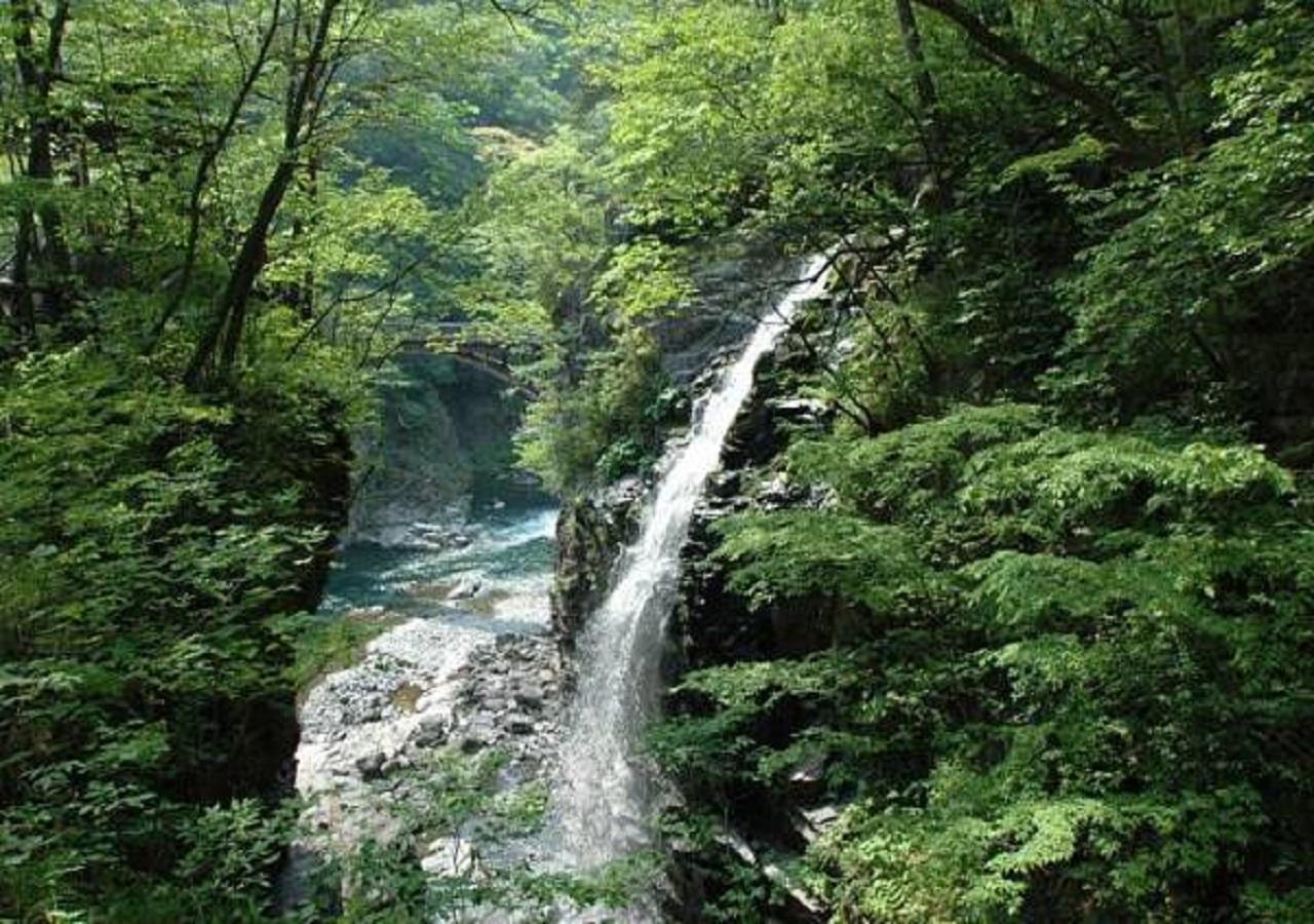 Hotel Kinugawa Onsen Sanraku à Nikkō Extérieur photo